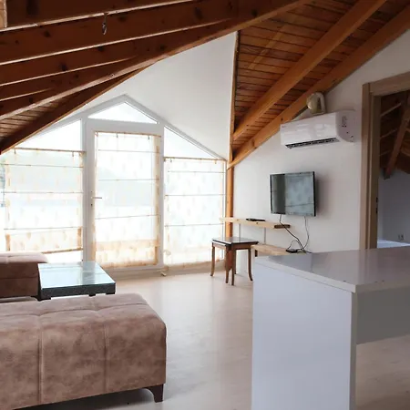 Your Charming Sea View Penthouse In Apartament *